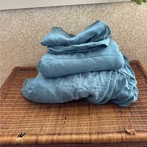 Linen crate and barrel sheet set